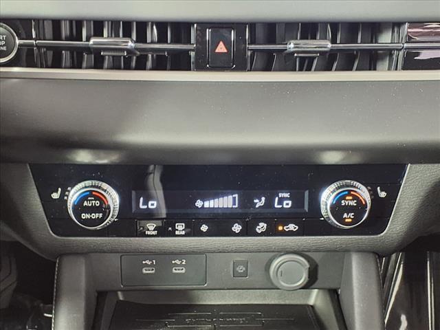 used 2025 Mitsubishi Outlander car, priced at $26,493