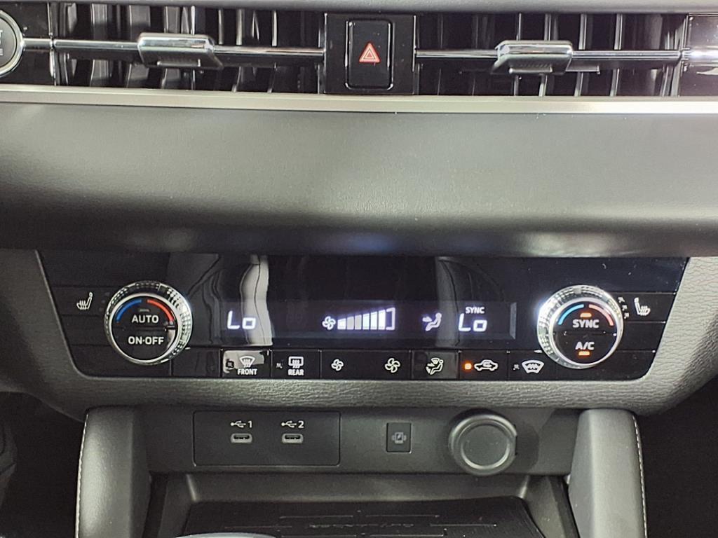 new 2025 Mitsubishi Outlander car, priced at $32,445