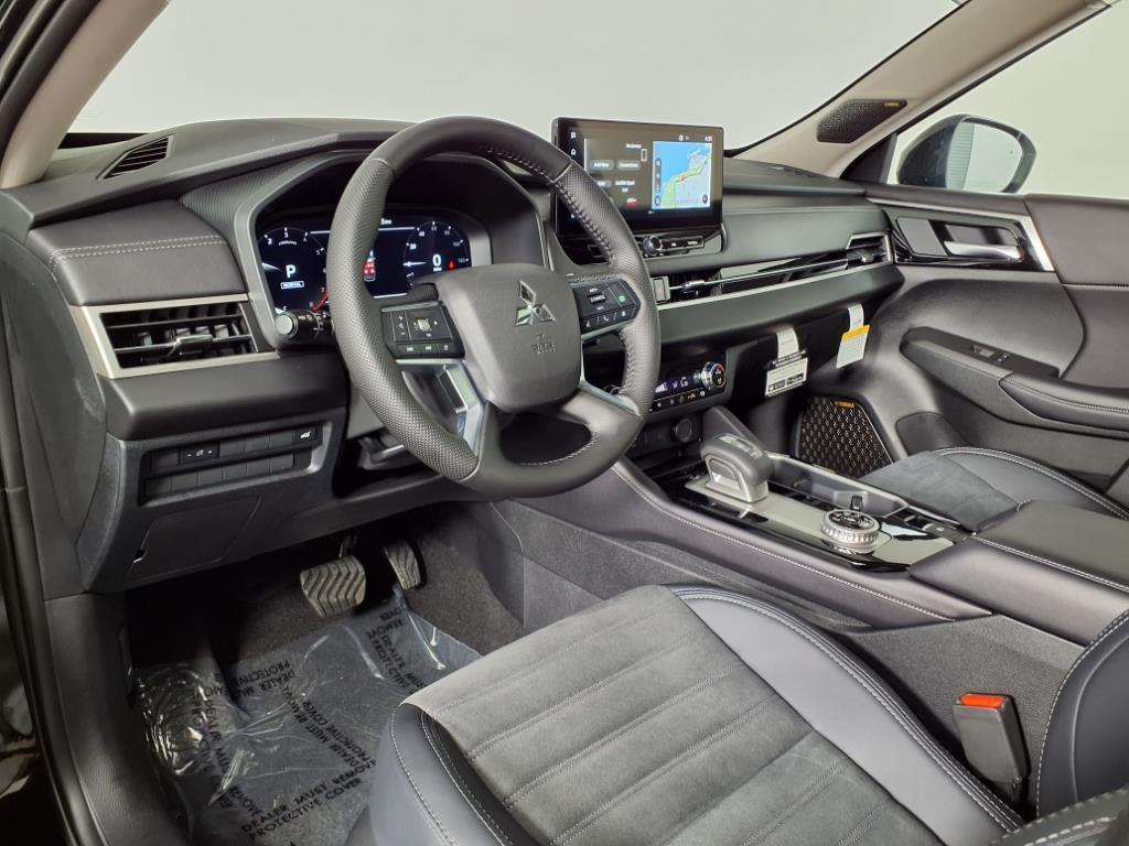 new 2025 Mitsubishi Outlander car, priced at $32,445