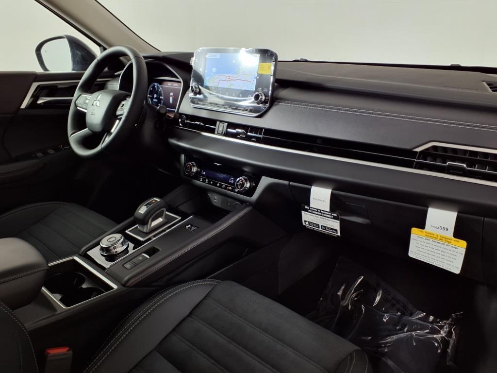 new 2025 Mitsubishi Outlander PHEV car, priced at $37,436