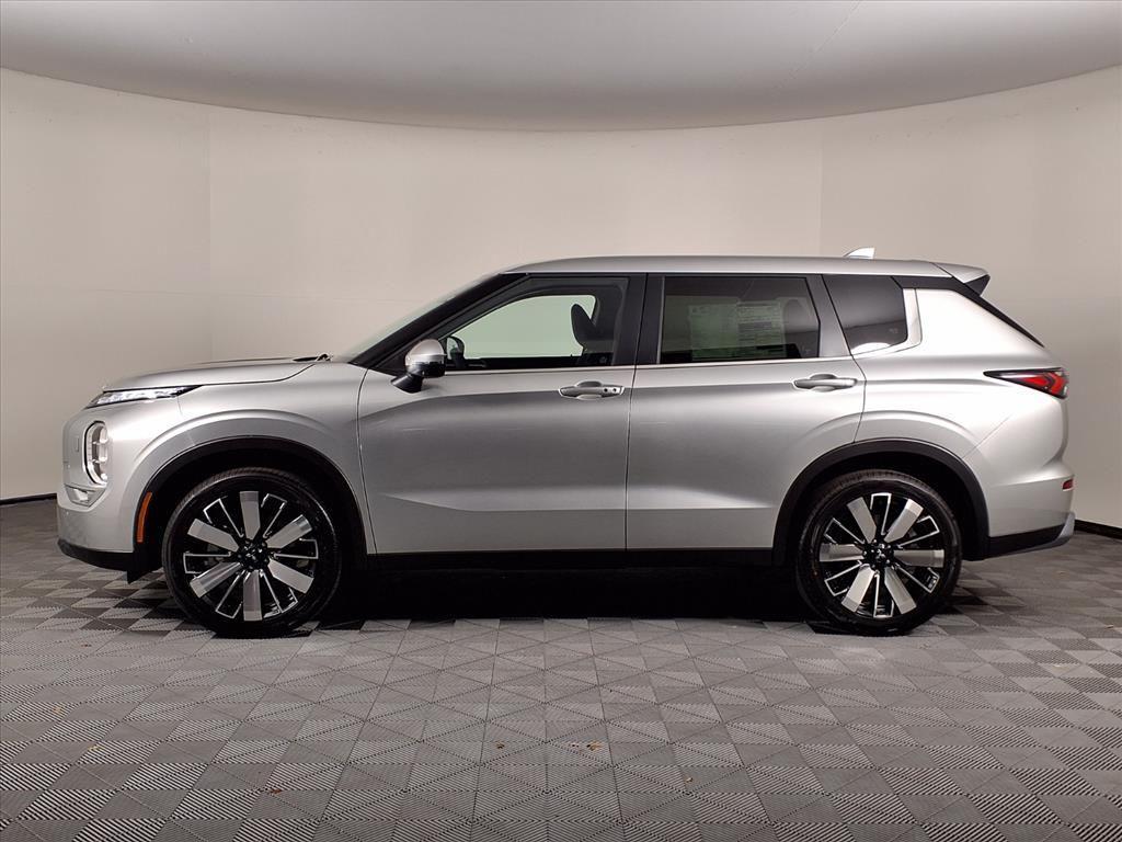 new 2026 Mitsubishi Outlander car, priced at $30,401