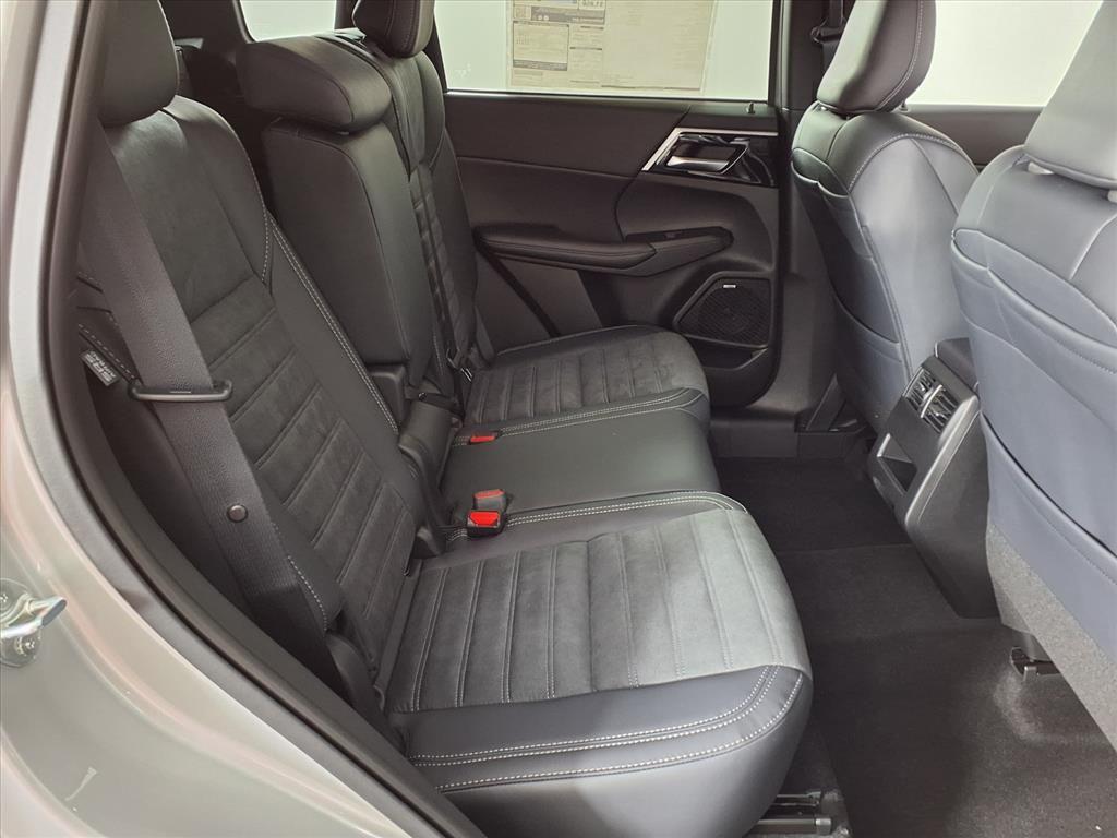 new 2026 Mitsubishi Outlander car, priced at $30,401