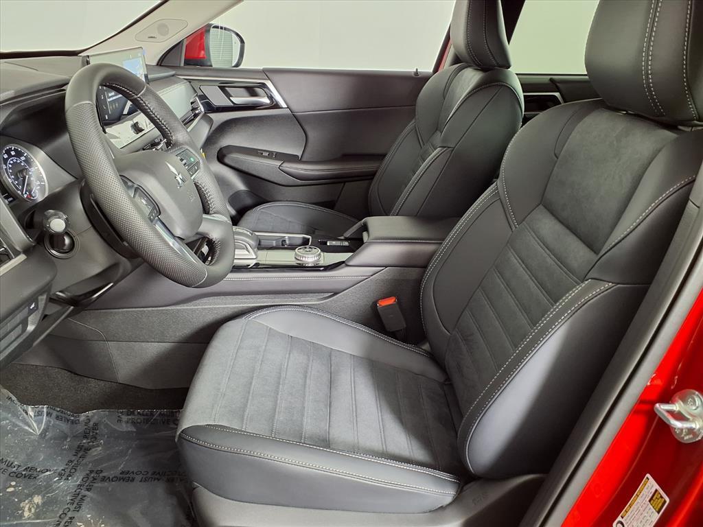 new 2025 Mitsubishi Outlander car, priced at $29,212