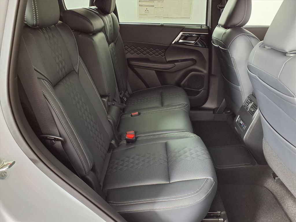 new 2025 Mitsubishi Outlander PHEV car, priced at $43,561