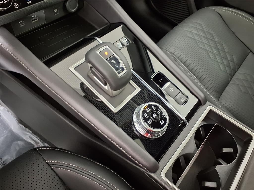 new 2025 Mitsubishi Outlander PHEV car, priced at $43,561