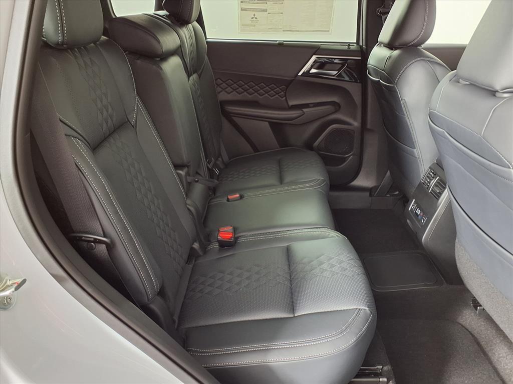 new 2025 Mitsubishi Outlander PHEV car, priced at $40,949