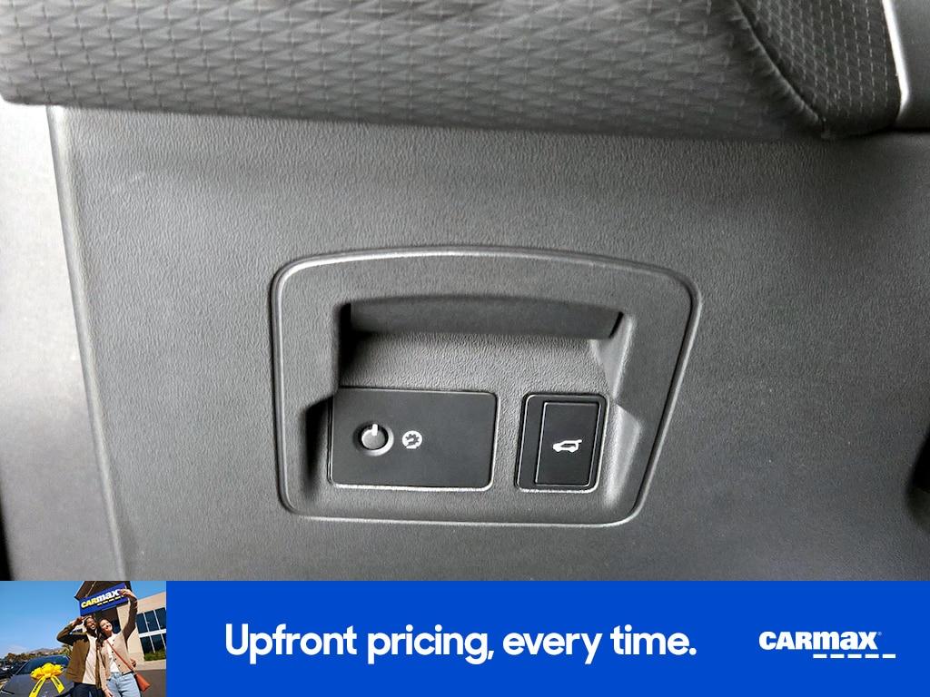 used 2021 Land Rover Range Rover Velar car, priced at $38,998