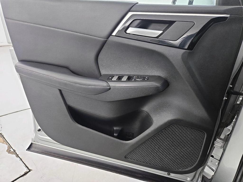 used 2023 Mitsubishi Outlander car, priced at $23,998