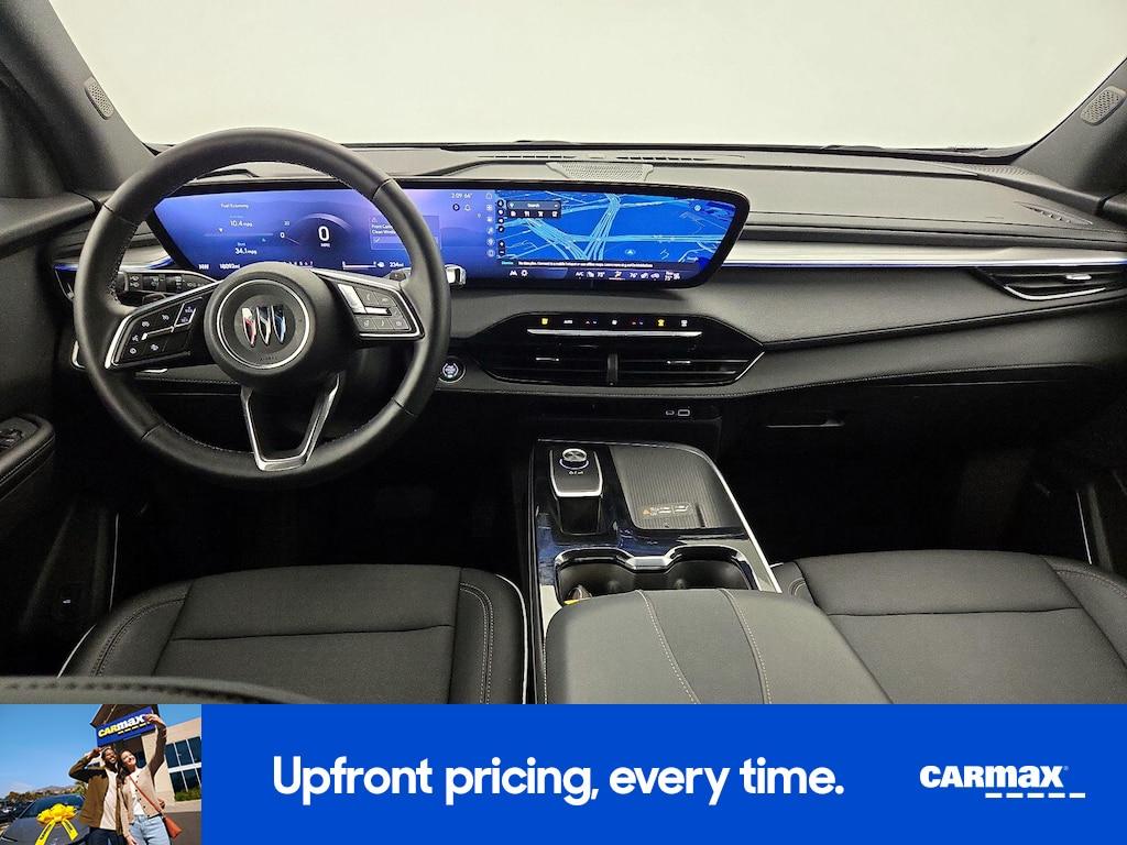 used 2025 Buick Envision car, priced at $33,998