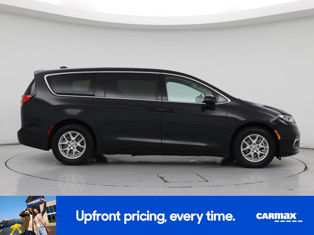 used 2023 Chrysler Pacifica car, priced at $24,998