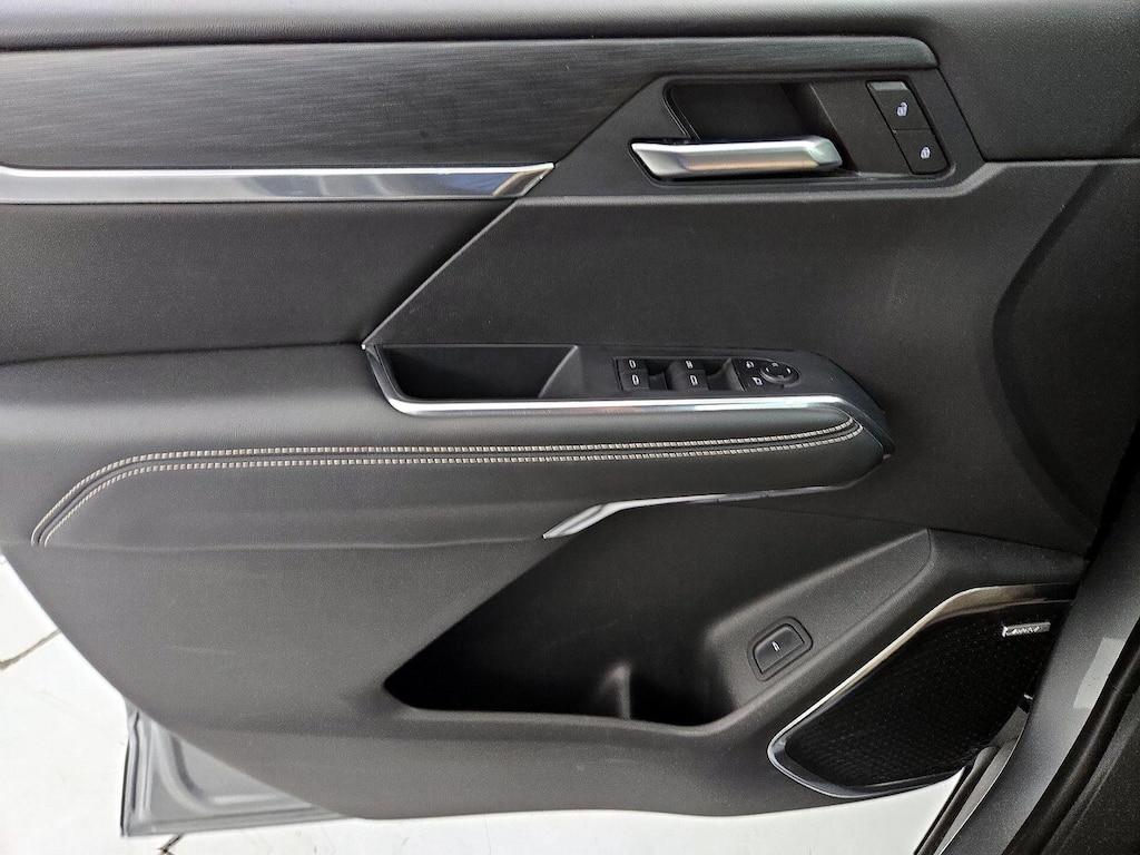 used 2025 GMC Acadia car, priced at $30,998