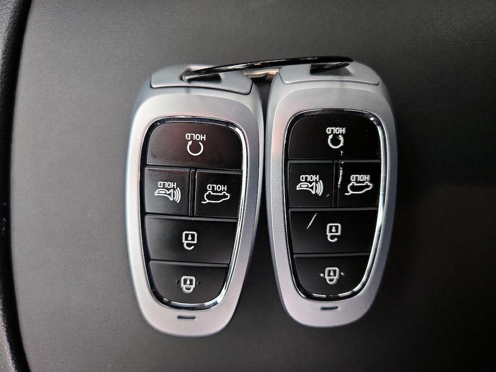 used 2022 Hyundai Santa Fe car, priced at $21,998