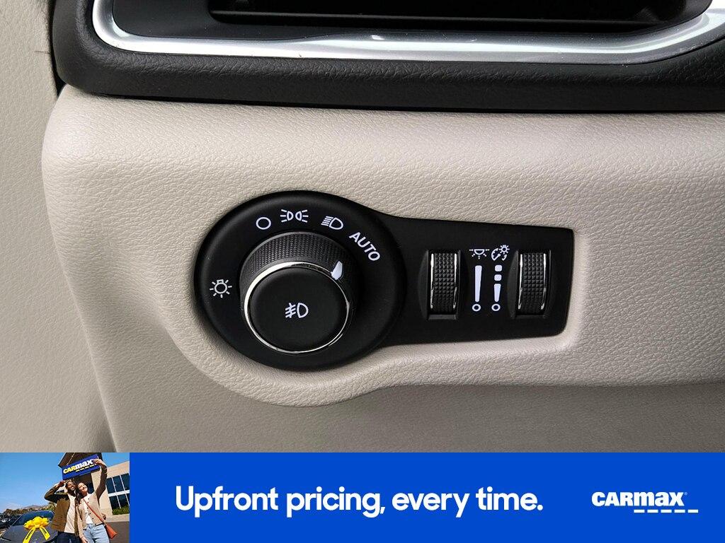 used 2017 Chrysler Pacifica car, priced at $19,998