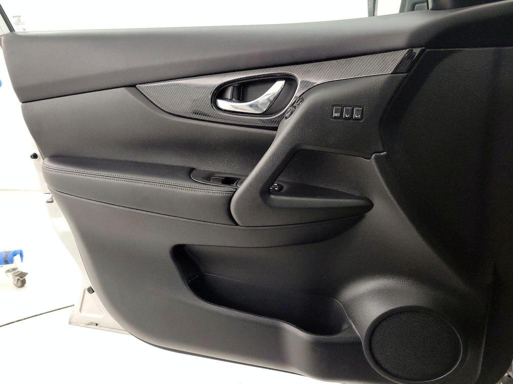 used 2020 Nissan Rogue car, priced at $19,998