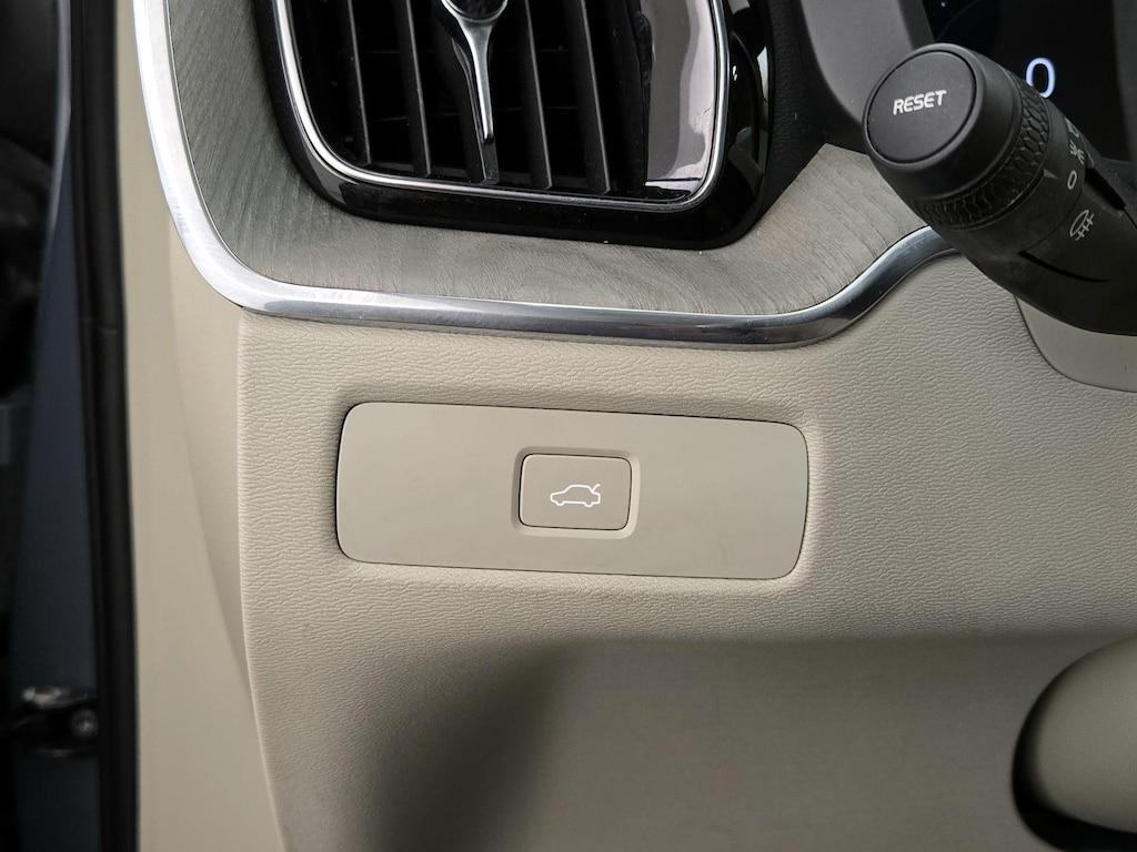 used 2023 Volvo XC60 car, priced at $27,998