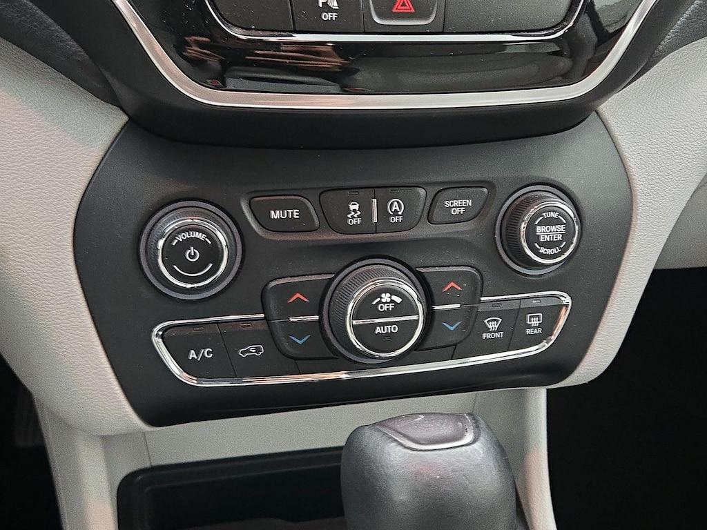used 2019 Jeep Cherokee car, priced at $17,998