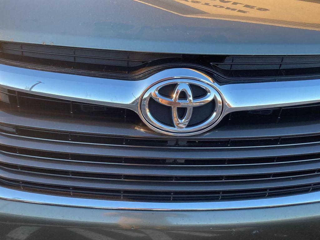 used 2016 Toyota Highlander car, priced at $20,850