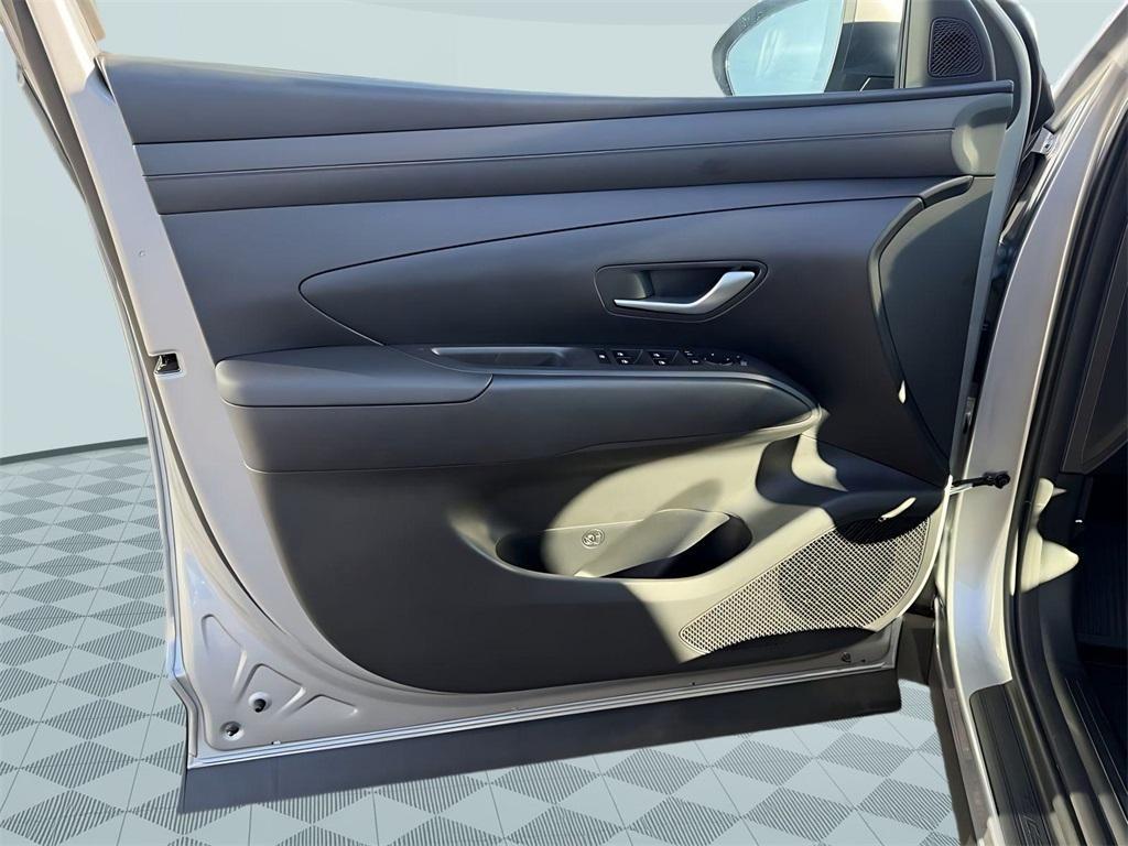new 2026 Hyundai TUCSON Hybrid car, priced at $31,236