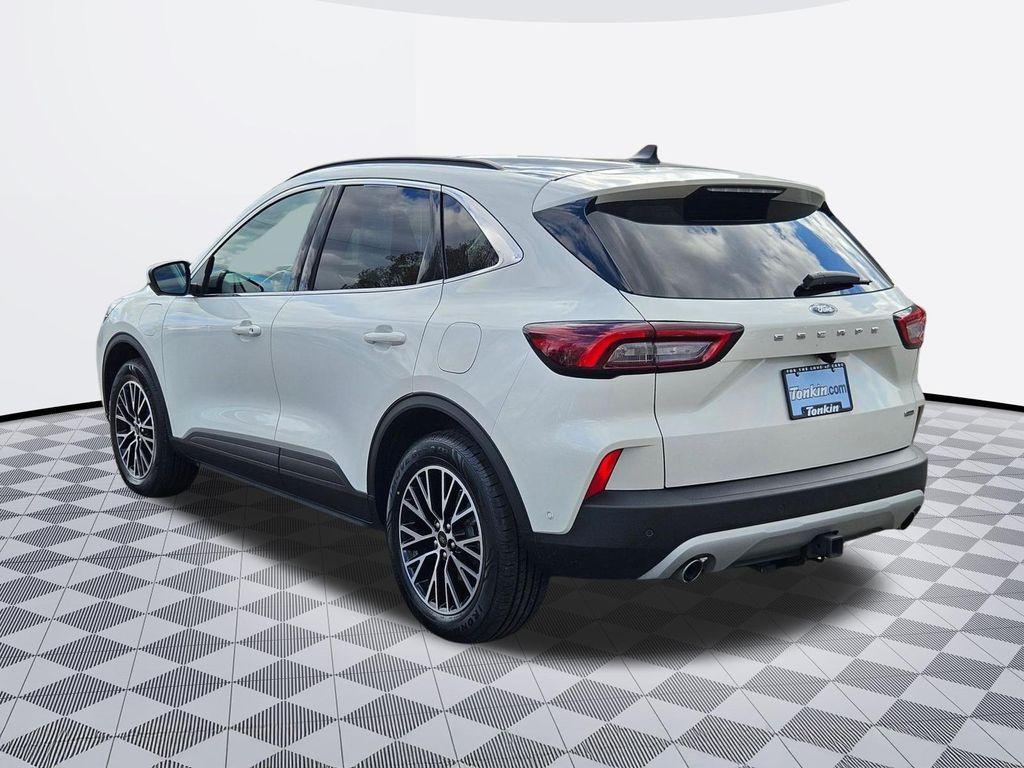 used 2023 Ford Escape car, priced at $25,890