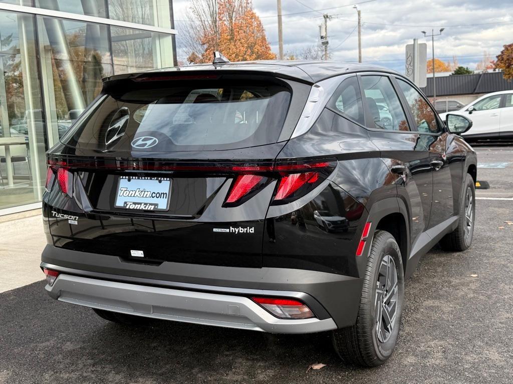 new 2026 Hyundai TUCSON Hybrid car, priced at $33,929