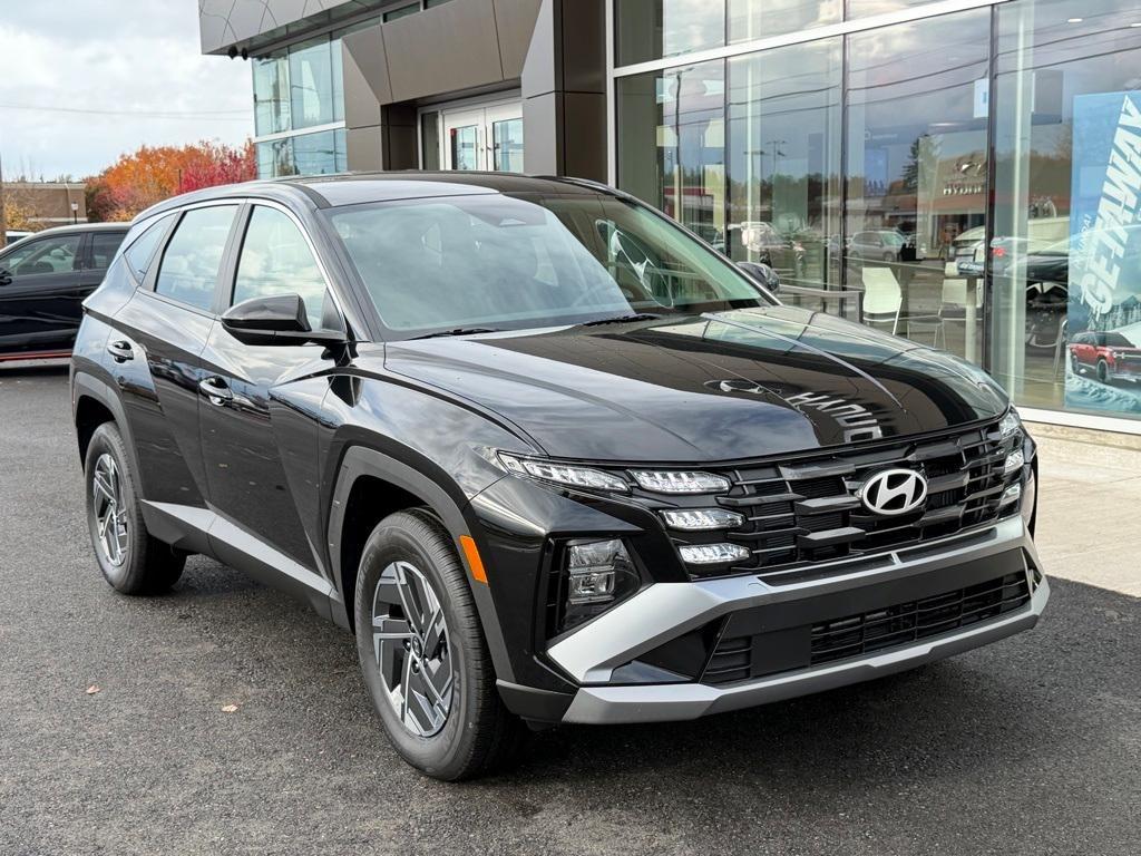 new 2026 Hyundai TUCSON Hybrid car, priced at $33,929