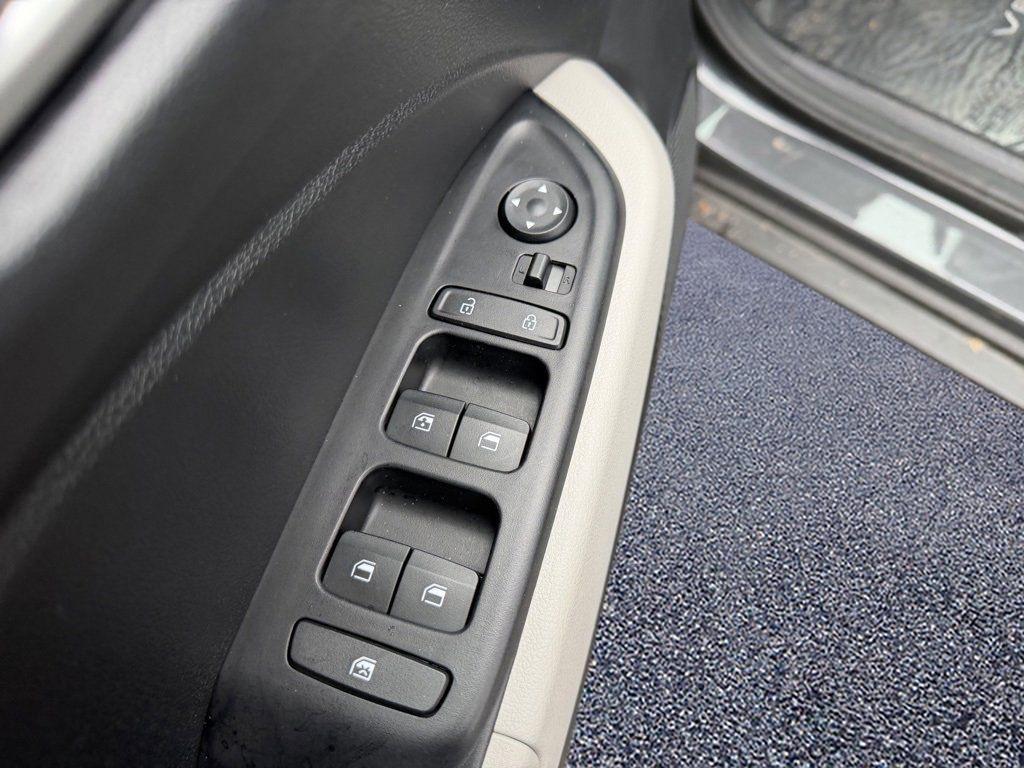 used 2025 Hyundai Venue car, priced at $21,450