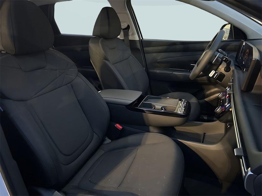 new 2026 Hyundai TUCSON Hybrid car, priced at $31,967