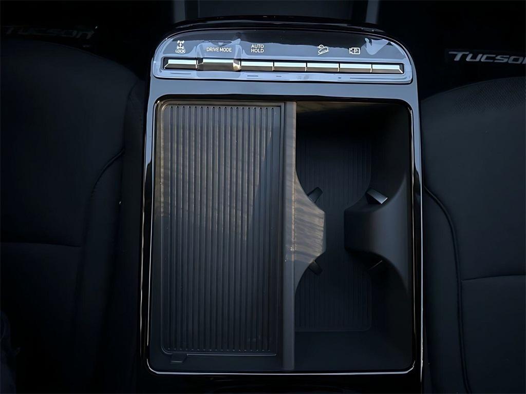 new 2026 Hyundai TUCSON Hybrid car, priced at $31,967