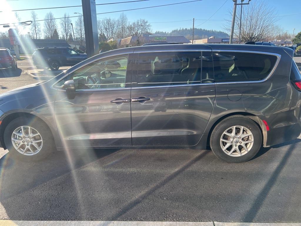 used 2023 Chrysler Pacifica car, priced at $23,995