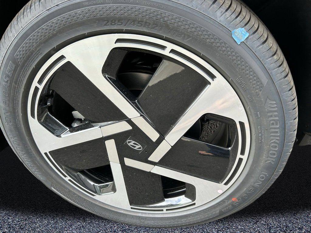 new 2026 Hyundai IONIQ 9 car, priced at $62,850