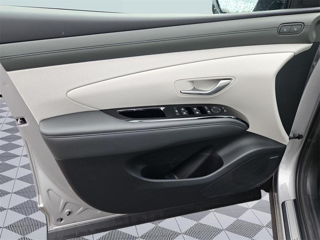 new 2026 Hyundai TUCSON Hybrid car, priced at $40,514
