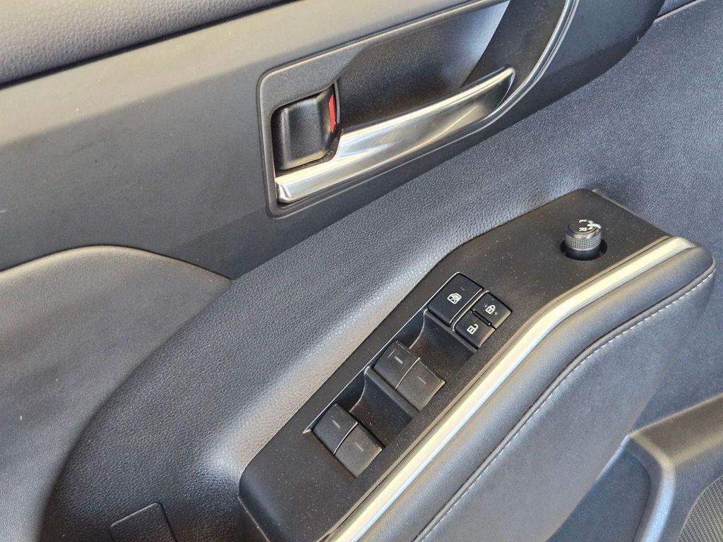 used 2022 Toyota Highlander Hybrid car, priced at $38,555