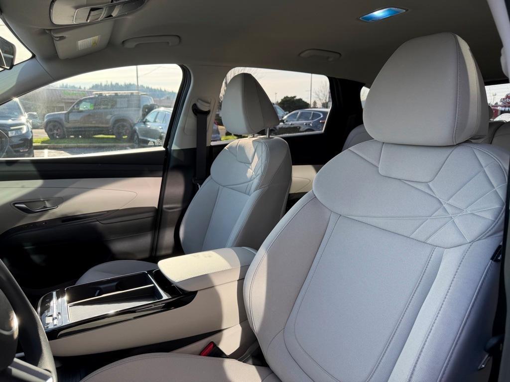 new 2026 Hyundai TUCSON Hybrid car, priced at $34,106