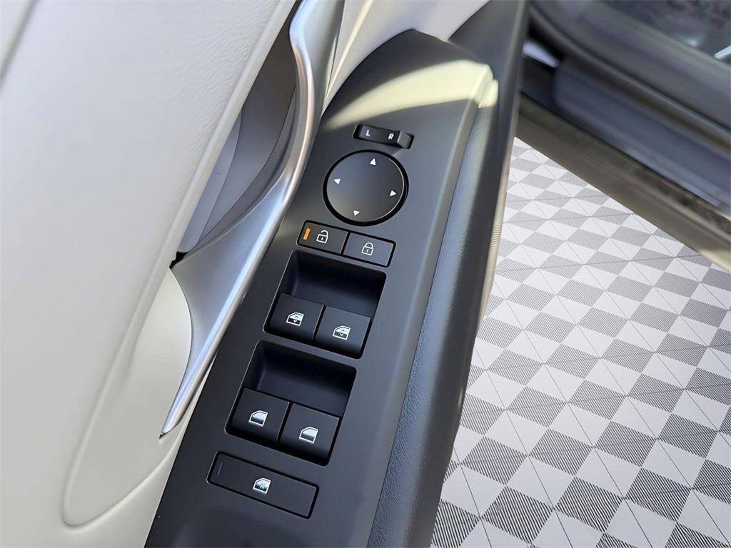 new 2026 Hyundai TUCSON Hybrid car, priced at $32,106