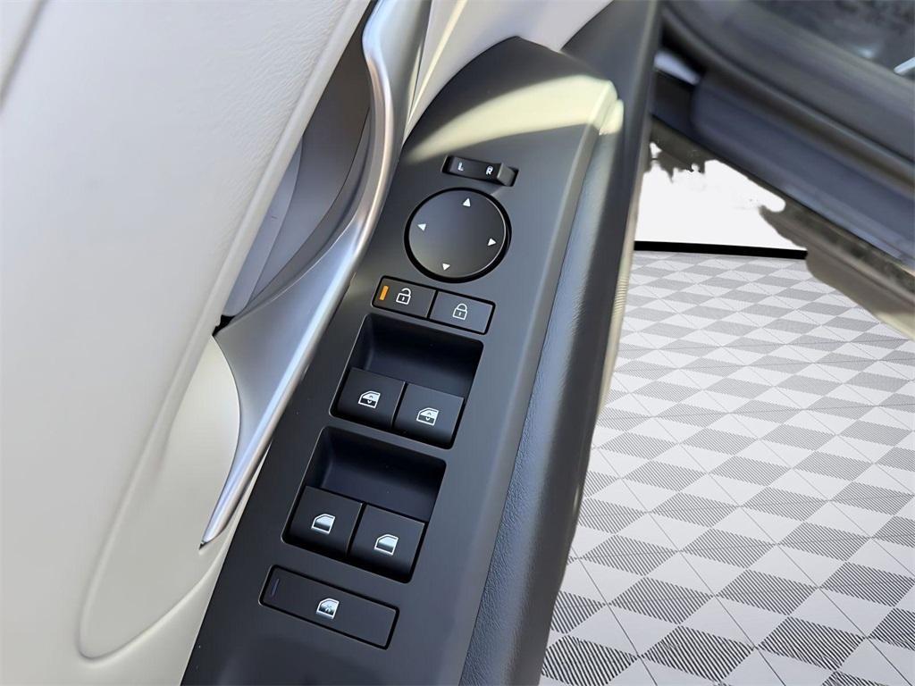 new 2026 Hyundai TUCSON Hybrid car, priced at $32,606