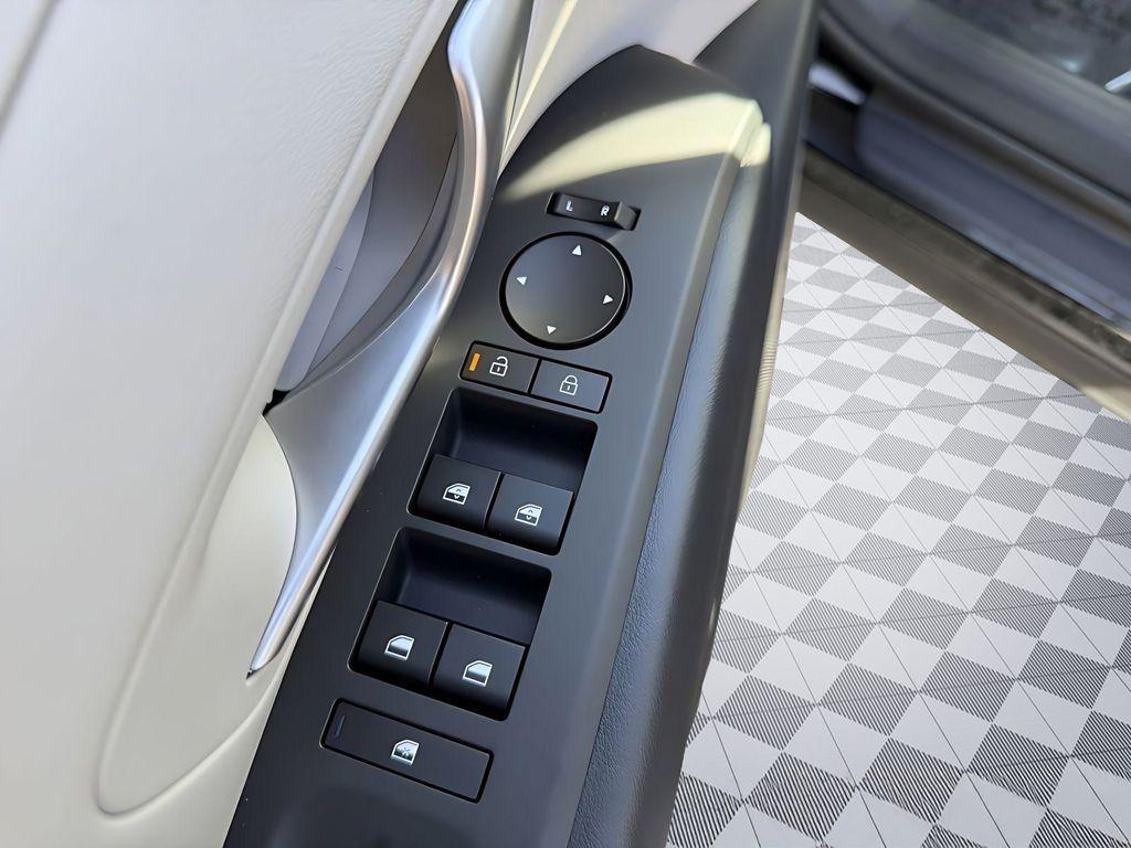 new 2026 Hyundai TUCSON Hybrid car, priced at $32,606