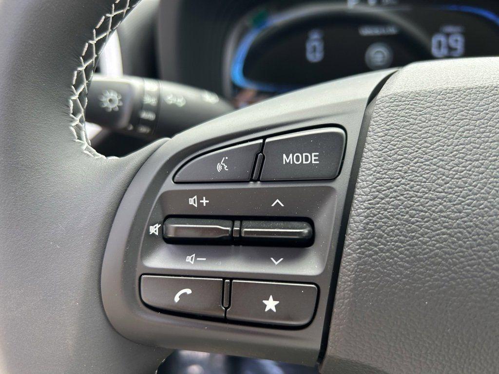 new 2025 Hyundai Venue car, priced at $22,845