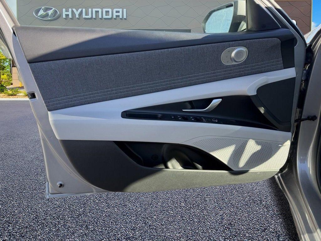 new 2026 Hyundai ELANTRA HEV car, priced at $30,397