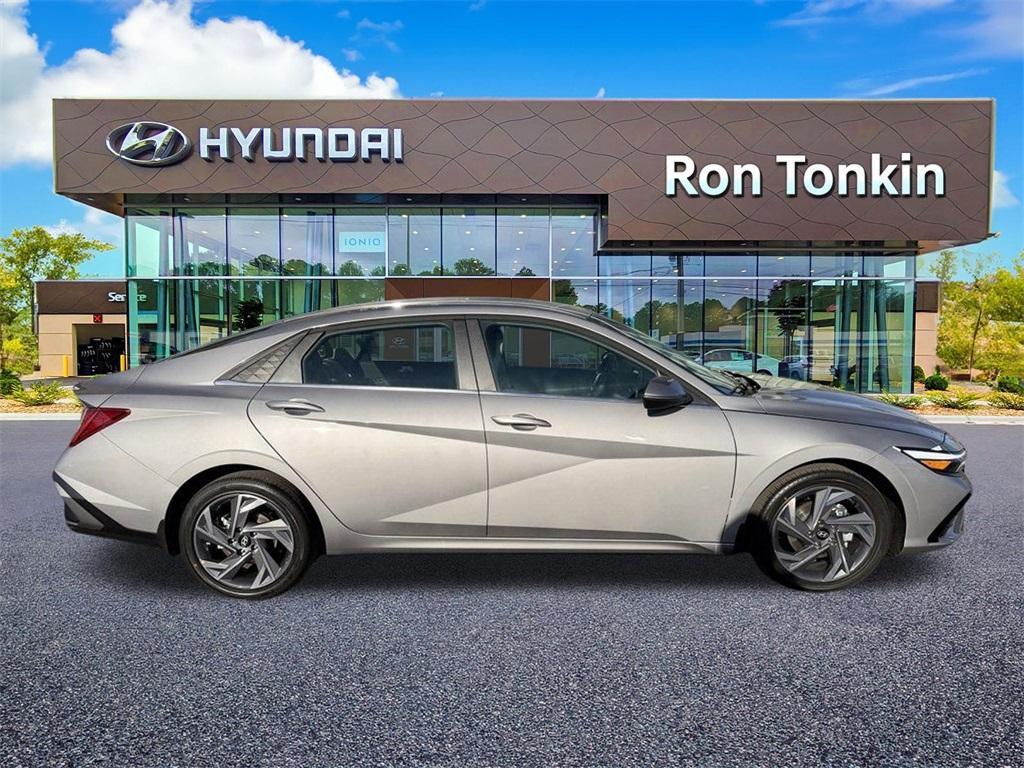 new 2026 Hyundai ELANTRA HEV car, priced at $30,397