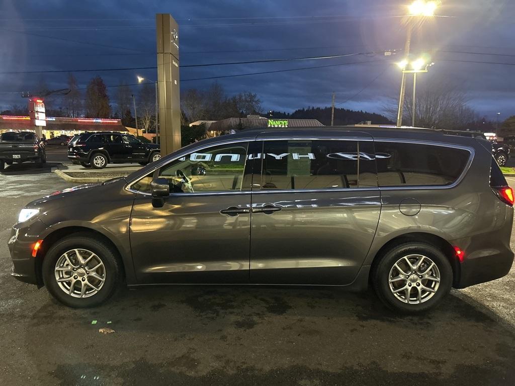 used 2021 Chrysler Pacifica car, priced at $19,999