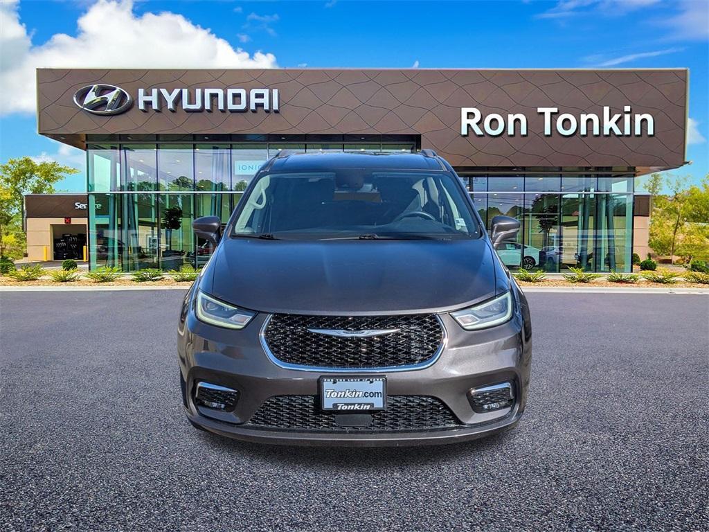 used 2021 Chrysler Pacifica car, priced at $18,888