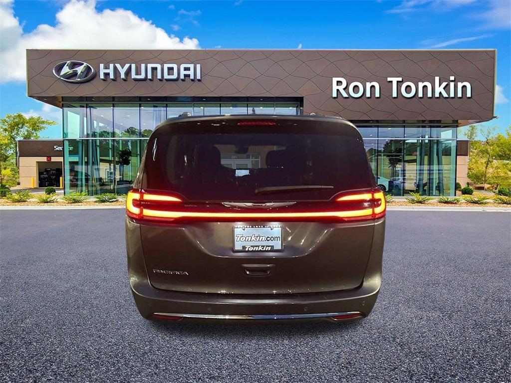 used 2021 Chrysler Pacifica car, priced at $18,888