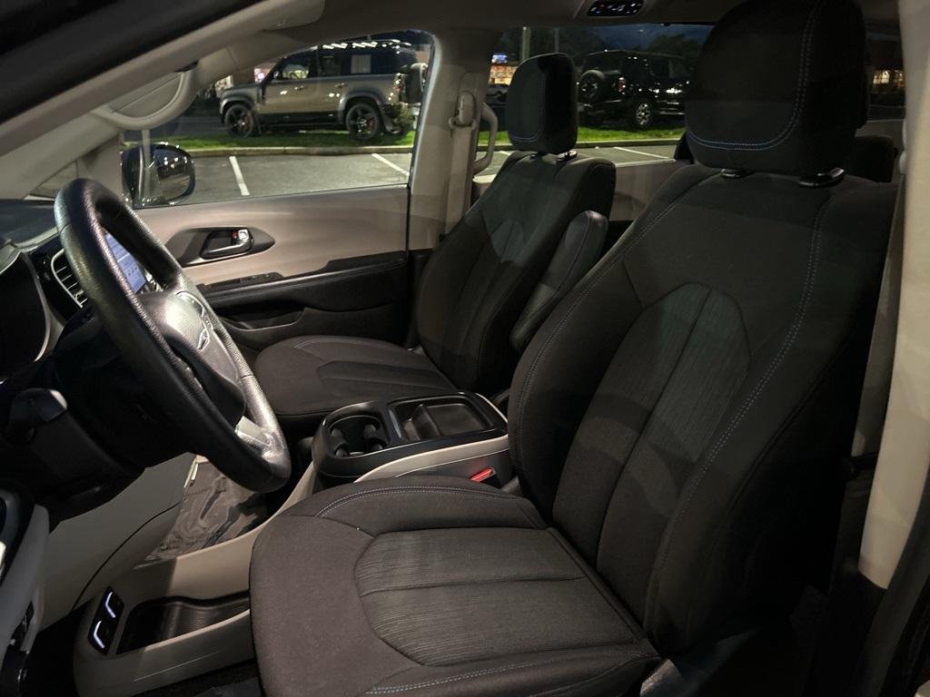 used 2021 Chrysler Pacifica car, priced at $19,999