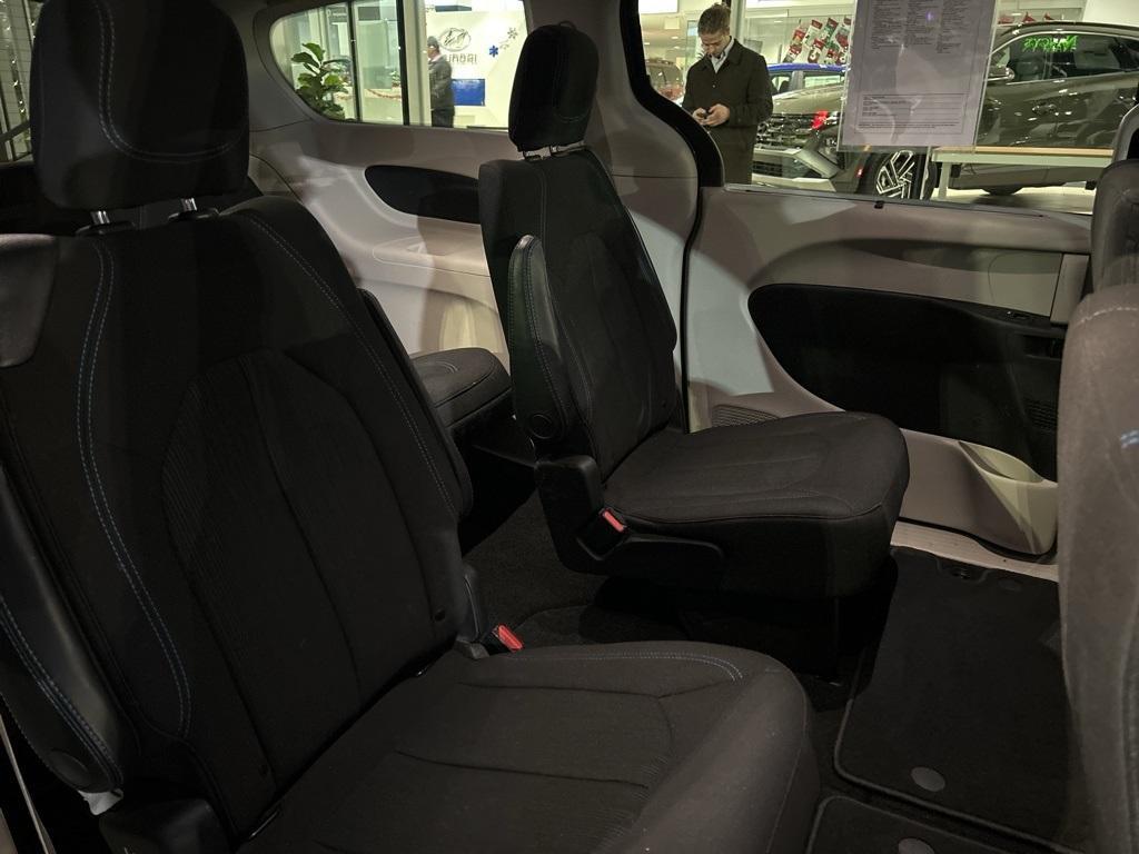 used 2021 Chrysler Pacifica car, priced at $19,999