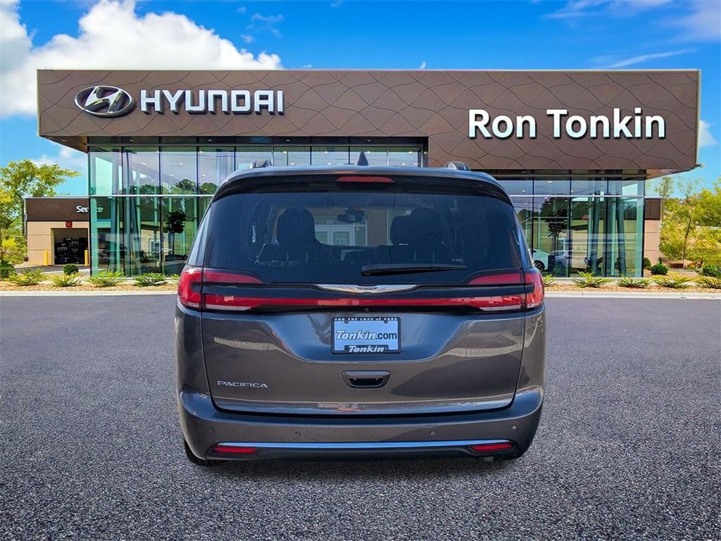 used 2021 Chrysler Pacifica car, priced at $18,888