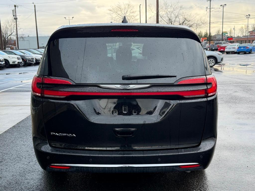 used 2024 Chrysler Pacifica car, priced at $28,129