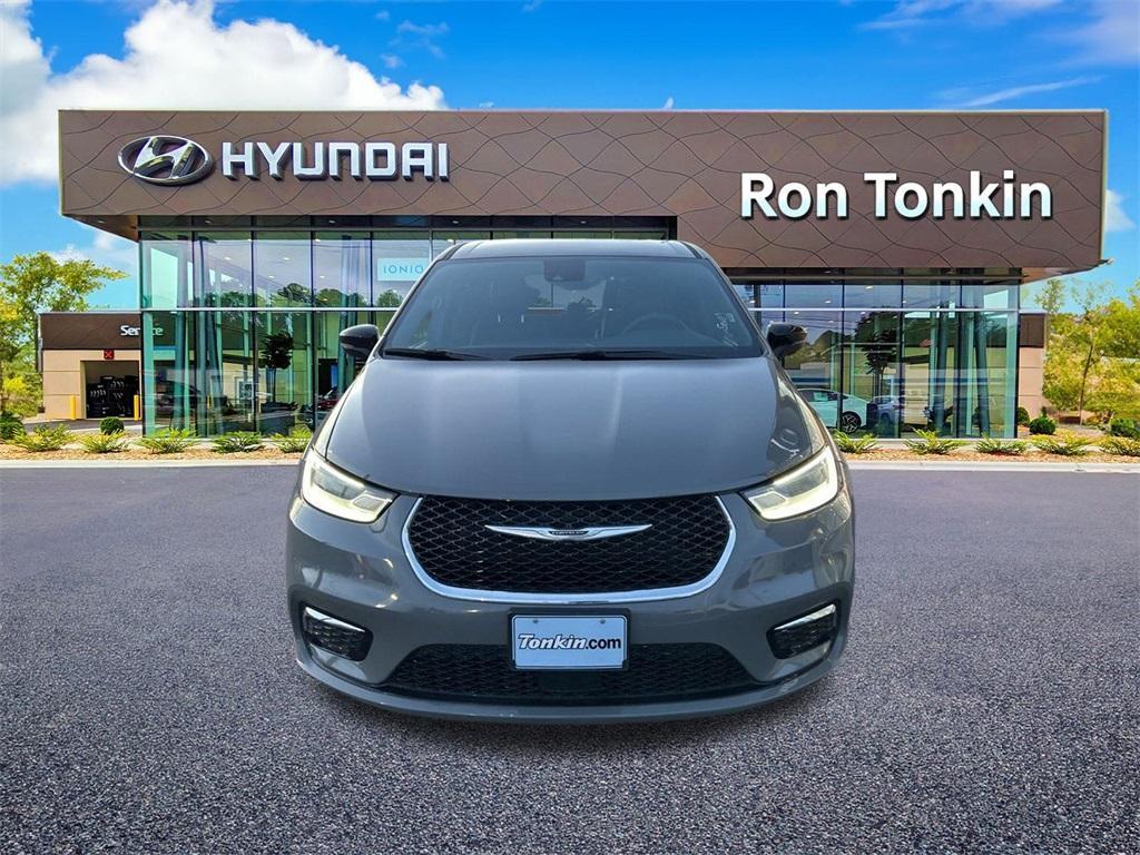 used 2025 Chrysler Pacifica car, priced at $30,998