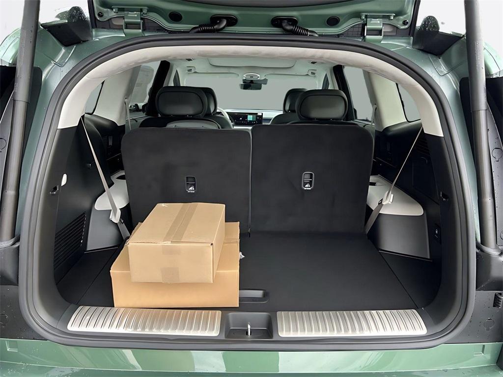 new 2026 Hyundai IONIQ 9 car, priced at $67,615