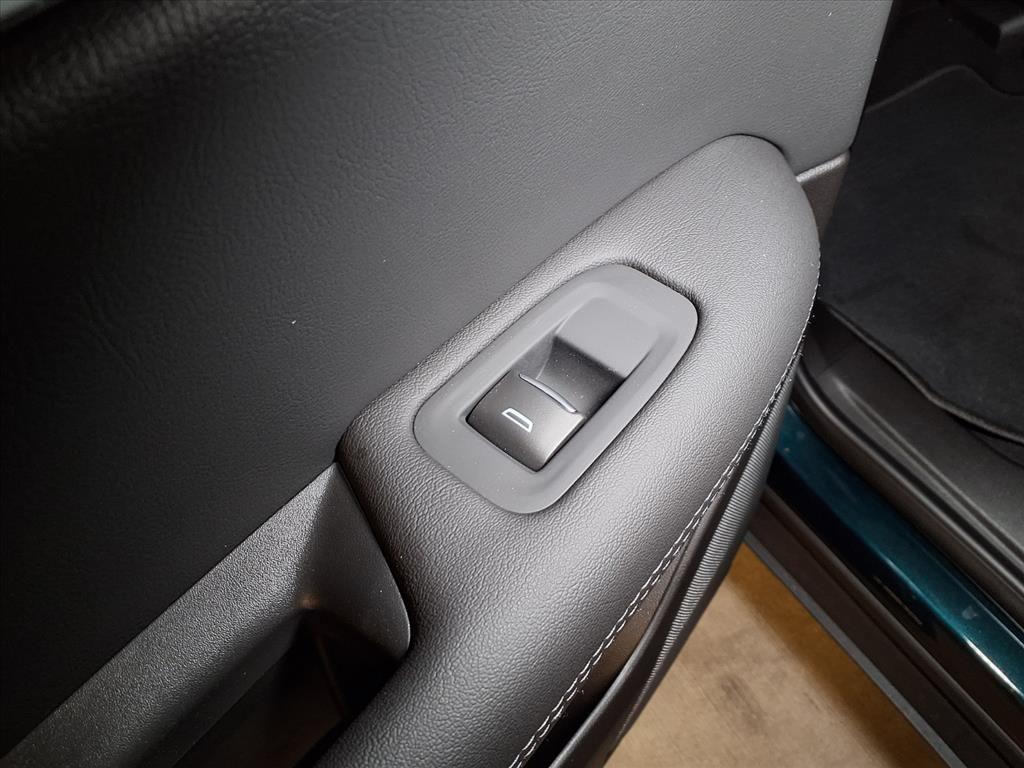 new 2025 Cadillac XT5 car