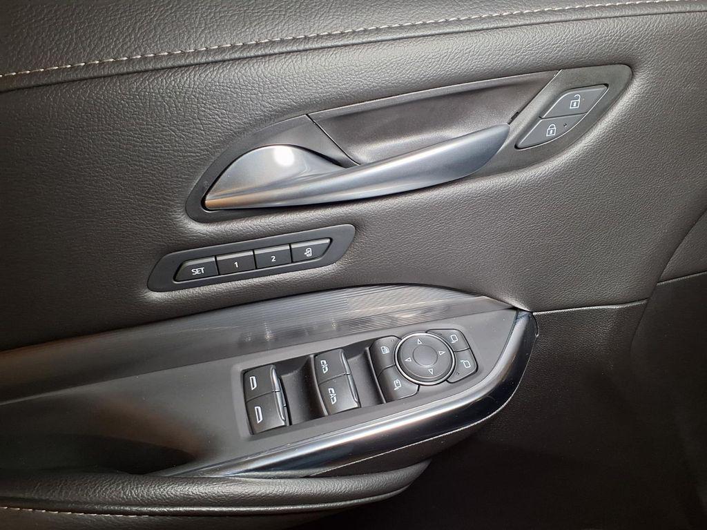 used 2025 Cadillac XT4 car, priced at $32,073